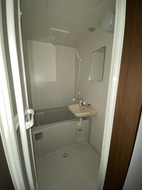 ウィンディ西川口の浴室