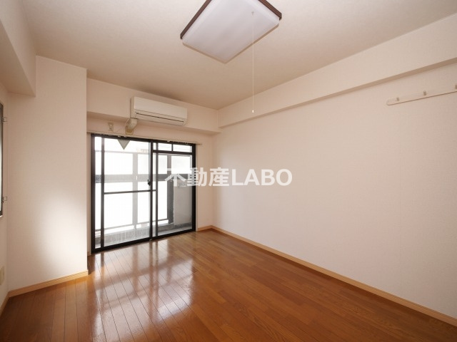 マツダ21の居間・リビング