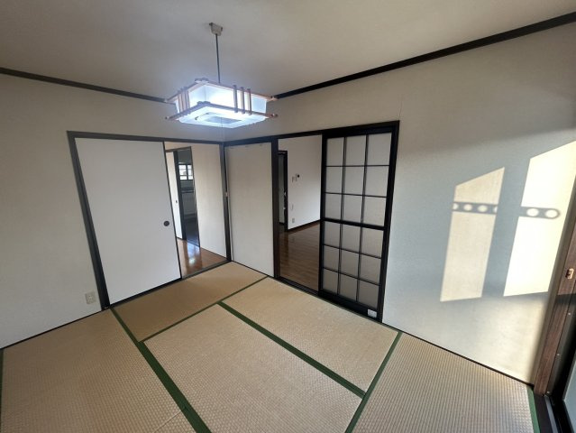 キャピタルハウス Bの和室