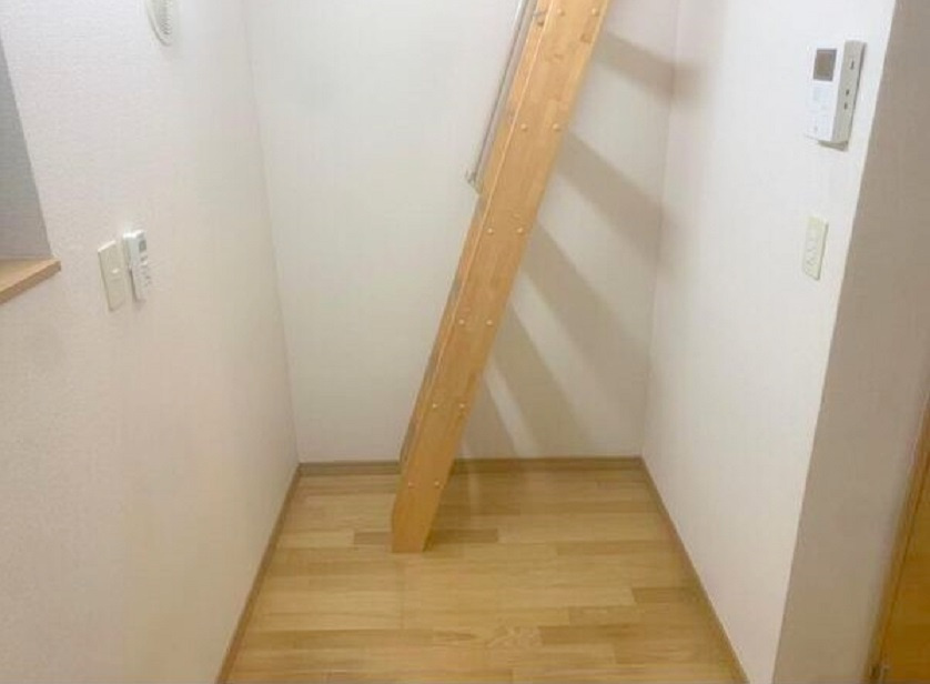 インベストプラス