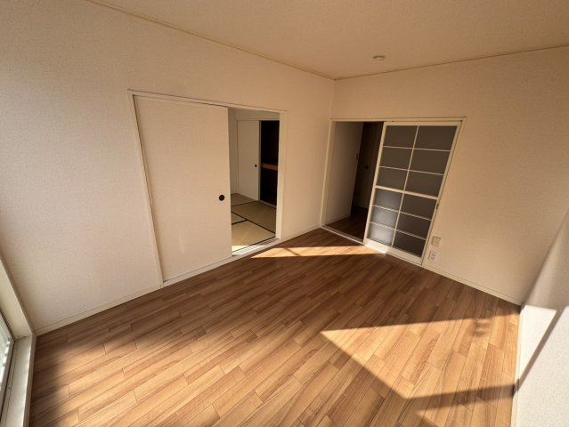 ほわいとぷらむの洋室