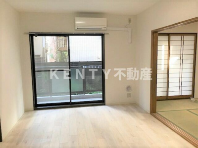 【居間・リビング】 | ＫＯＤＡヒルズ田園調布 | ゆったり過ごせるリビングです