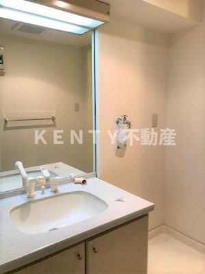 【洗面所】 | ＫＯＤＡヒルズ田園調布 | 明るい洗面所です
