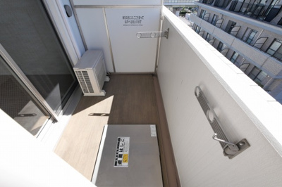 【バルコニー】 | La Douceur荒本 | 落ち着いた時間を過ごせるバルコニーです