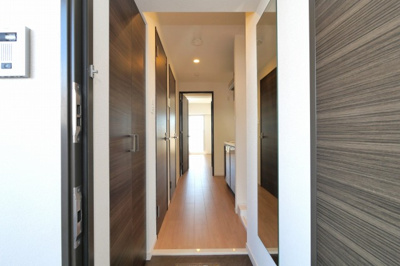 【玄関】 | La Douceur荒本 | きれいな玄関です