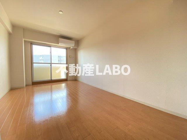 ジュネス東住吉弐番館の洋室