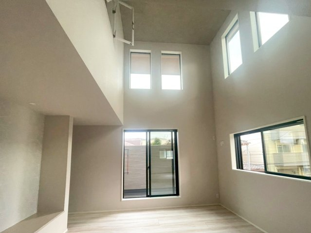 新築分譲［ミラクラス大谷場］の居間・リビング