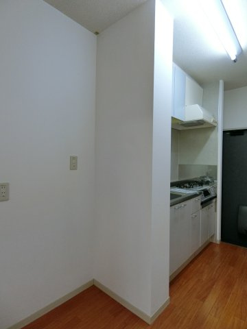 インペリアル　B棟のキッチン|イメージB112号室の写真