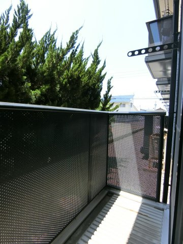 インペリアル　B棟のバルコニー|イメージB112号室の写真