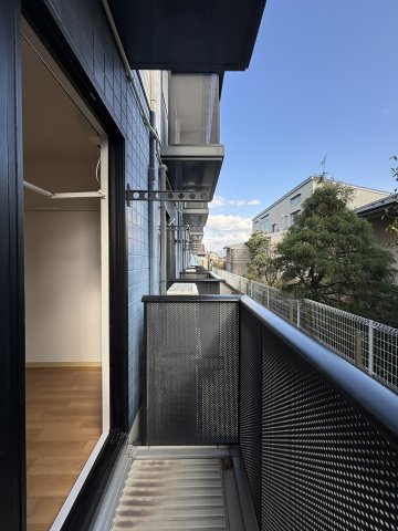 インペリアル　B棟の玄関|イメージB112号室の写真