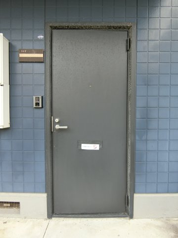 インペリアル　B棟の玄関|イメージB112号室の写真