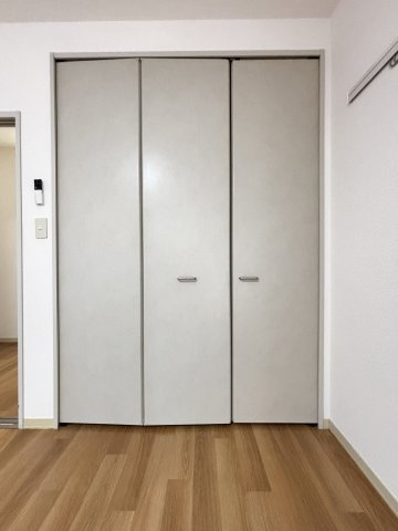 インペリアル　B棟の居間・リビング|イメージB112号室の写真