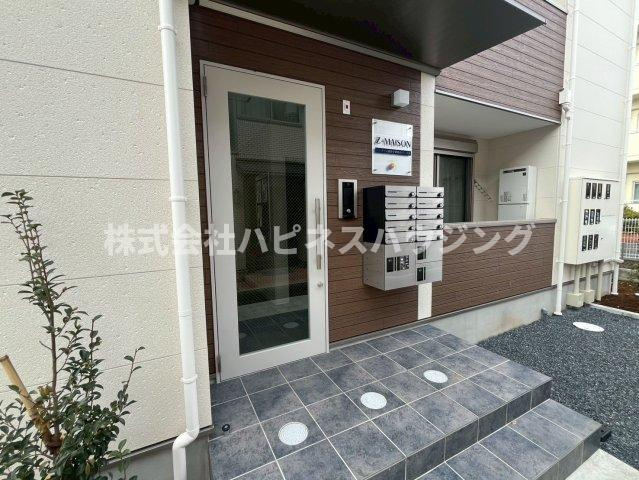 我孫子市柴崎台３丁目のアパートのエントランス