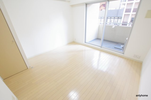 ドゥーエ江坂3　仲介手数料無料の寝室
