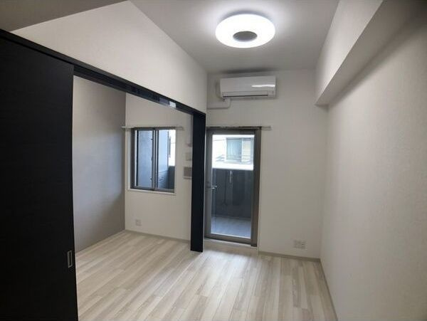 エステムコート名古屋ルノンの居間・リビング