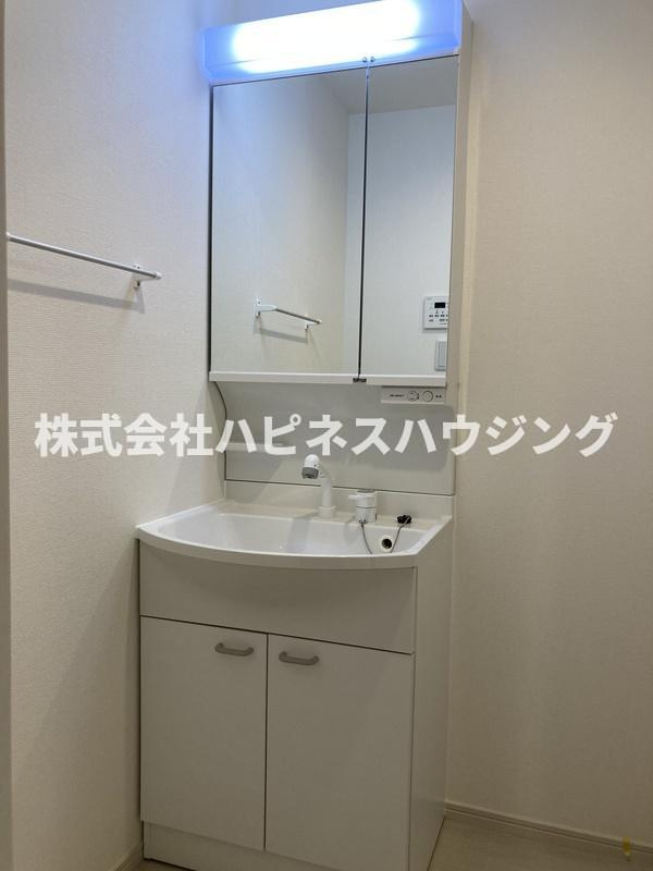 リブリ・ソレイユ柏の洗面所|脱衣スペースもあります