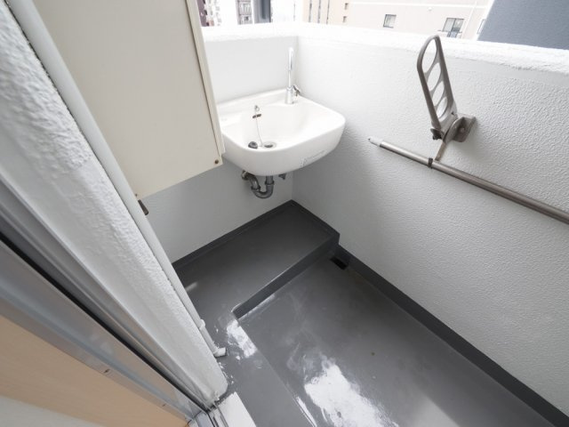 大阪市浪速区幸町３丁目の賃貸マンションのバルコニー