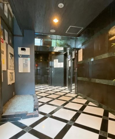 大阪市浪速区幸町３丁目の賃貸マンションのロビー