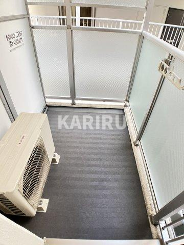 APRILE南森町のバルコニー