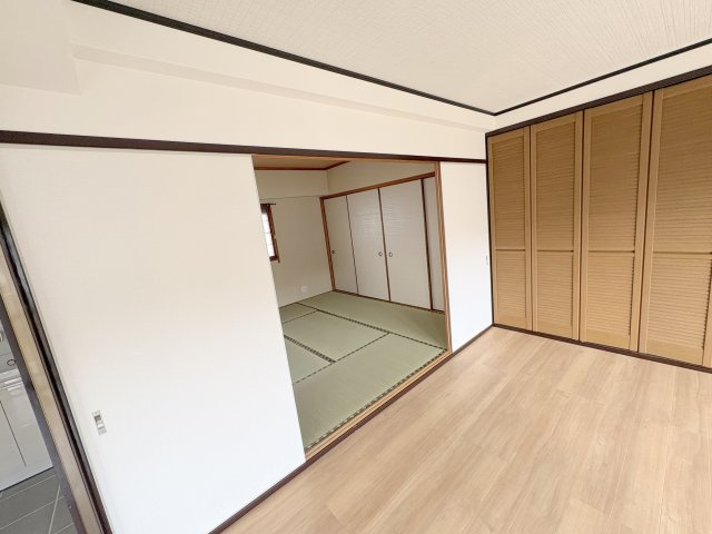グレイス奥山の洋室