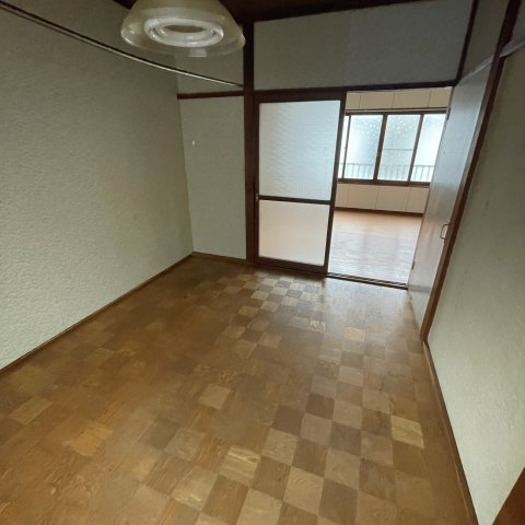 ハイツ弥生の居間・リビング