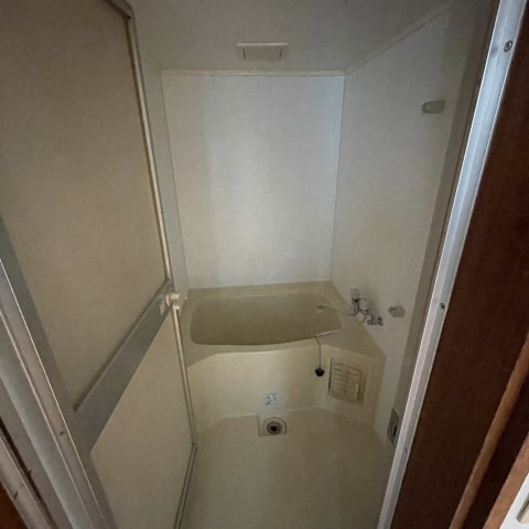 ハイツ弥生の浴室