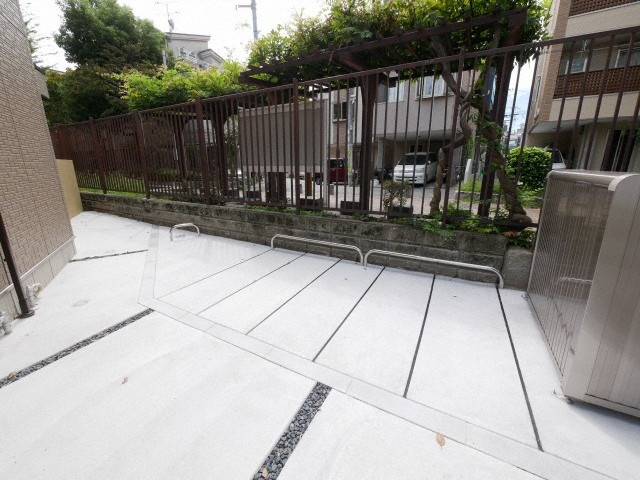 グリーンサイド野田のエントランス