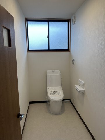 東根市本丸東　中古住宅のトイレ|トイレは1階・2階にございます
