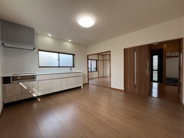 東根市本丸東　中古住宅の居間・リビング