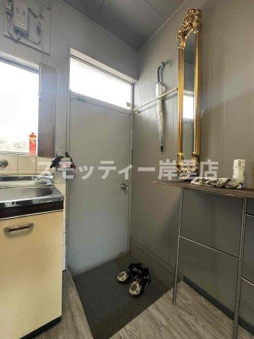 太平マンションの玄関