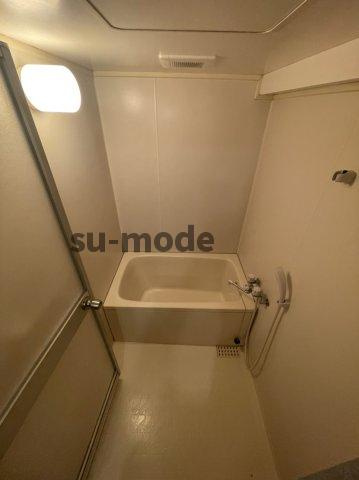 メゾンドール1の浴室