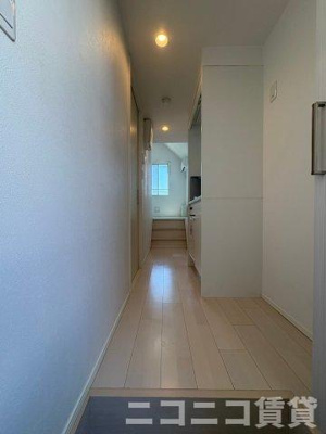 【玄関】 | アーク東立石 | 別号室イメージの為、現状を優先致します。