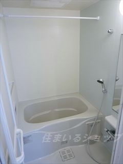 広島市安佐北区亀山２丁目のアパートの浴室|追い焚き・浴室暖房乾燥機あり