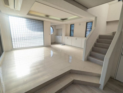 【居間・リビング】 | 江戸川区西小松川町の戸建