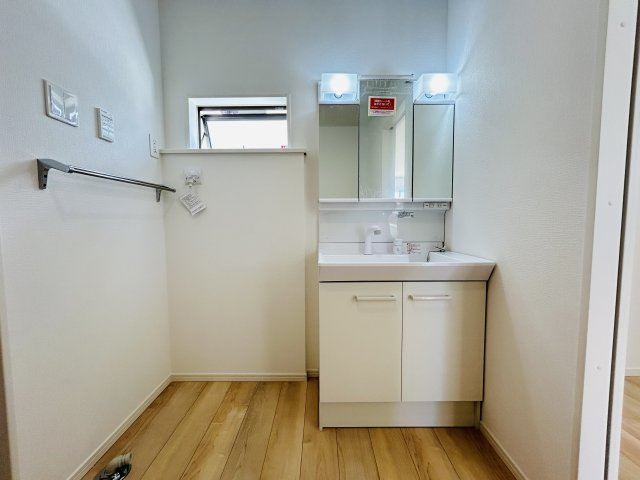 糸満市大度第1-1号棟　＼☆ご成約時キャッシュバック☆／の独立洗面台|※サンプル写真となります。