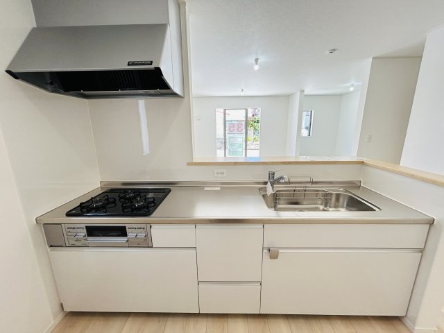 糸満市大度第1-1号棟　＼☆ご成約時キャッシュバック☆／のキッチン|※サンプル写真となります。