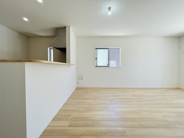 糸満市大度第1-2号棟　＼☆ご成約時キャッシュバック☆／の居間・リビング|※サンプル写真となります。