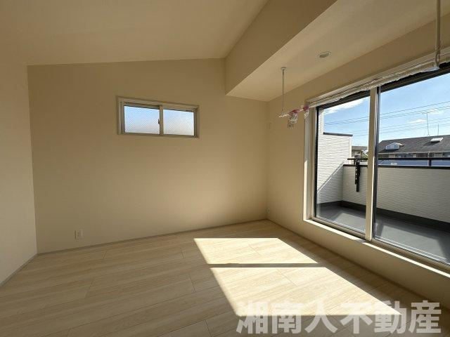 平塚市東中原1丁目　新築戸建の洋室|スタンダードな洋室です