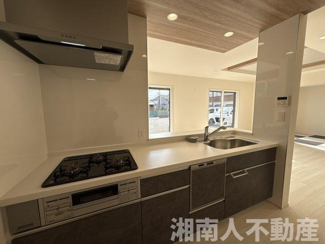 平塚市東中原1丁目　新築戸建のキッチン|キッチンでお料理をお楽しみください