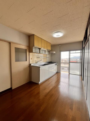 静岡市葵区与一５丁目の中古マンションの居間・リビング