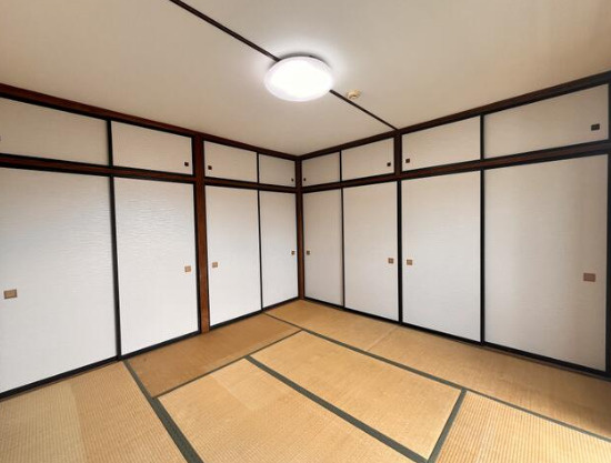 静岡市葵区与一５丁目の中古マンションの和室