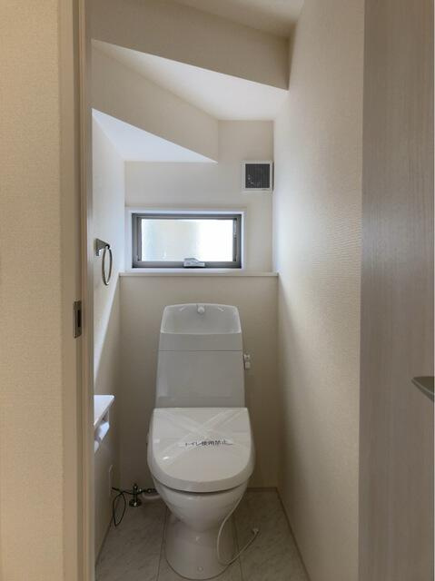 リーブルガーデン宇都宮市宮の内第４　新築一戸建てのトイレ