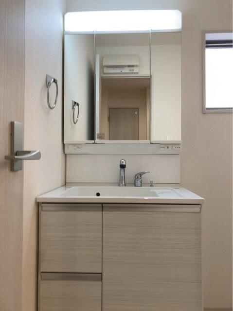 リーブルガーデン宇都宮市宮の内第４　新築一戸建ての独立洗面台