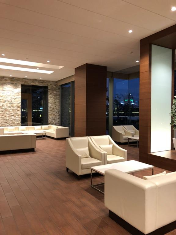 ユーカリが丘　スカイプラザ・ミライアタワーのロビー