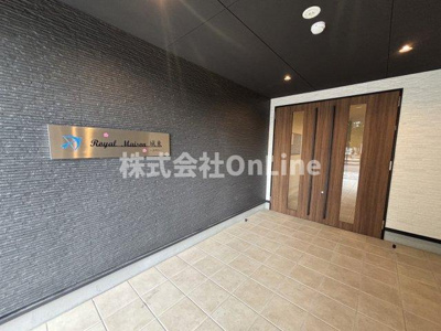 【エントランス】 | Royal Maison城東