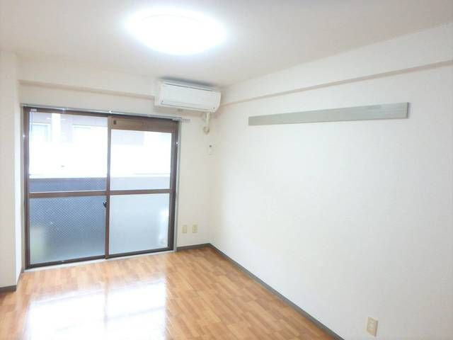 ベル・ネスト武蔵境の洋室