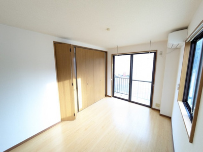 明るい印象のお部屋です