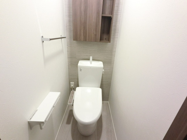 マヌールのトイレ|温水洗浄暖房便座