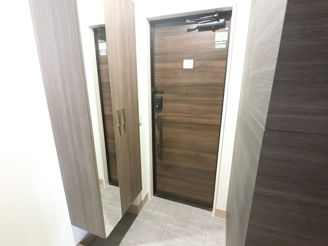 マヌールの玄関|玄関