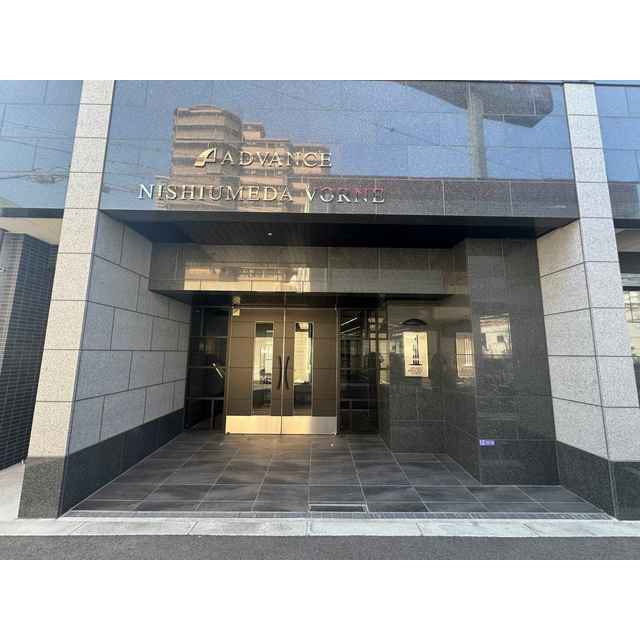 アドバンス西梅田フォルンの外観